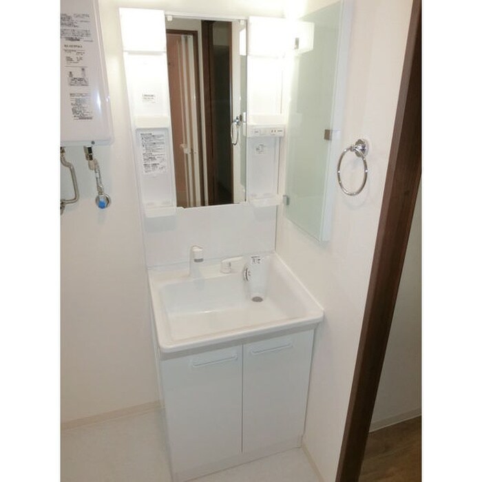 物件内観写真6　(洗面)