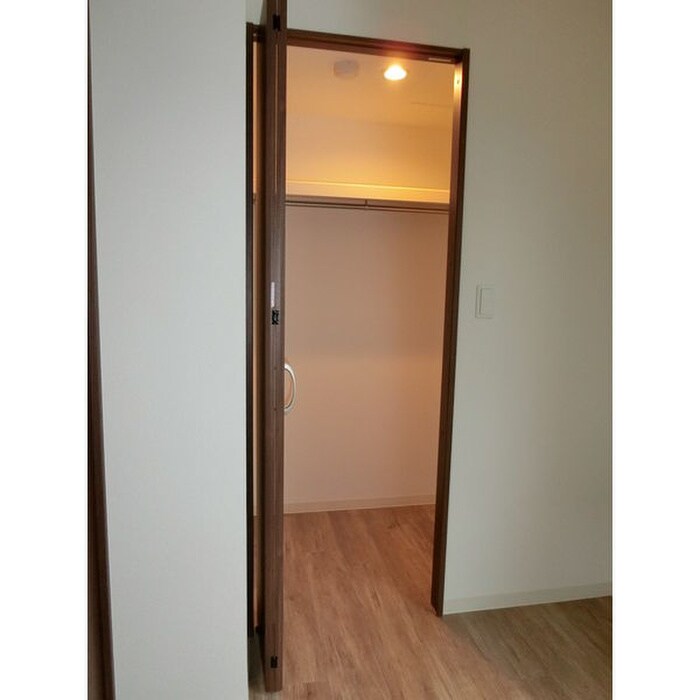 物件内観写真8　(収納)