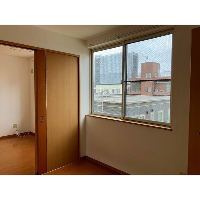 物件内観写真8　(居室)