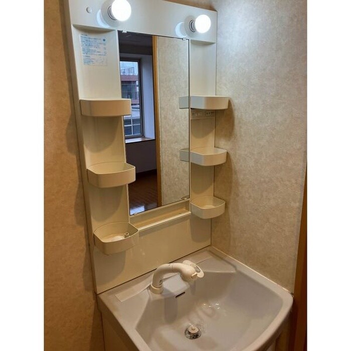 物件内観写真11　(洗面)