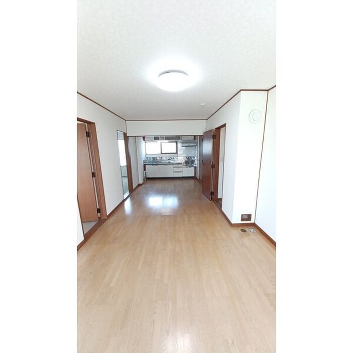 物件内観写真3　(居室)