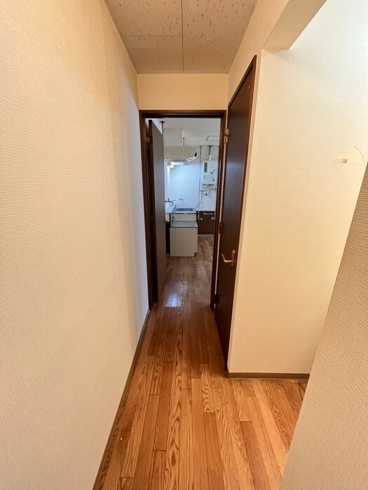 物件内観写真20　(廊下)
