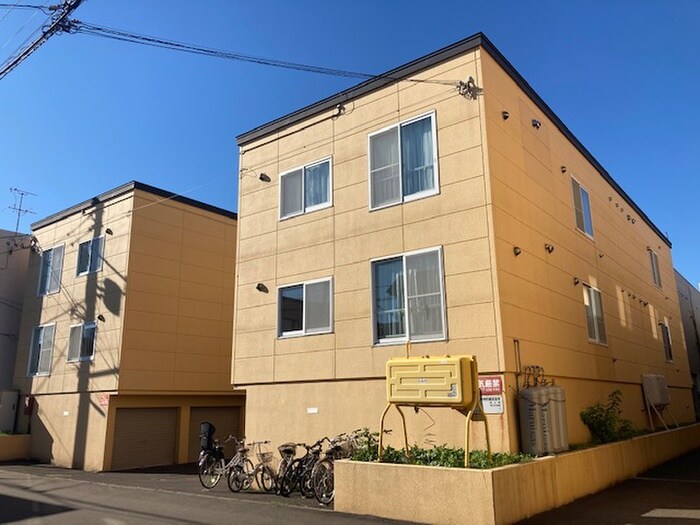 物件外観写真1　(外観写真)