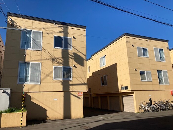 物件外観写真2　(外観写真)