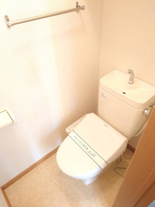 物件内観写真15　(トイレ)