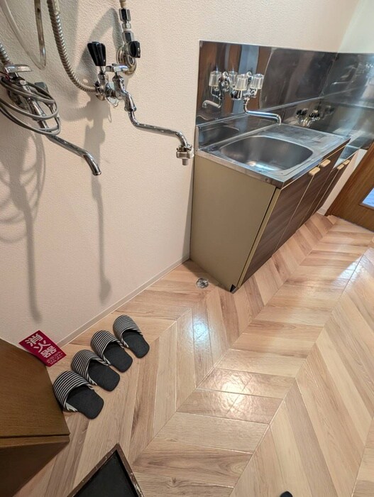 物件内観写真14　(洗濯機置場)