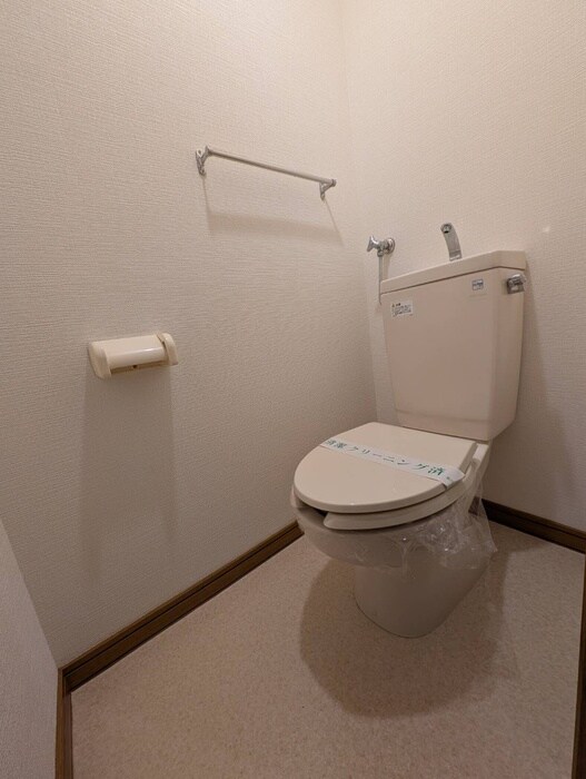 物件内観写真13　(トイレ)