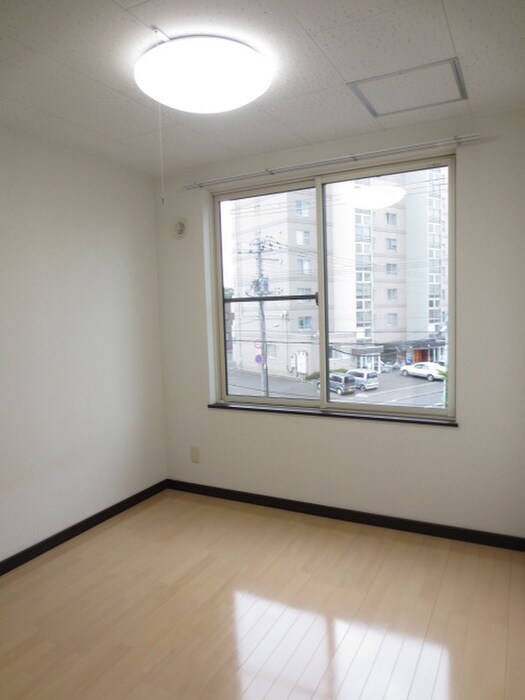 物件内観写真6　(居室)