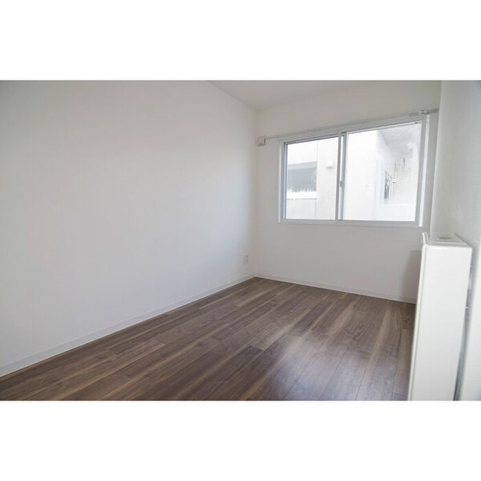 物件内観写真4　(居室)