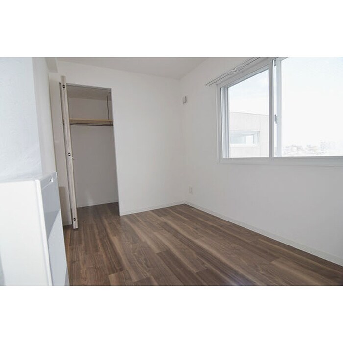 物件内観写真5　(居室)