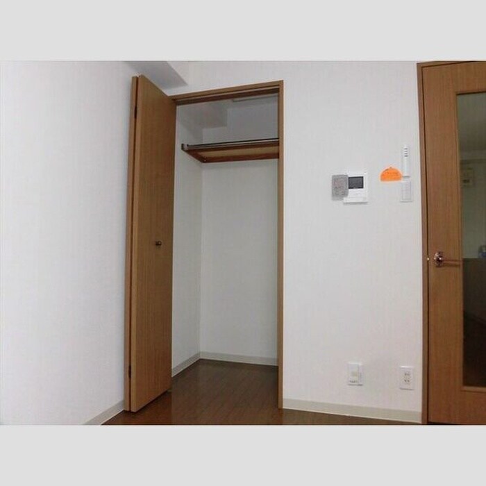 物件内観写真12　(収納)