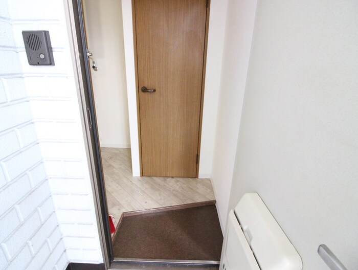 物件内観写真22　(玄関)