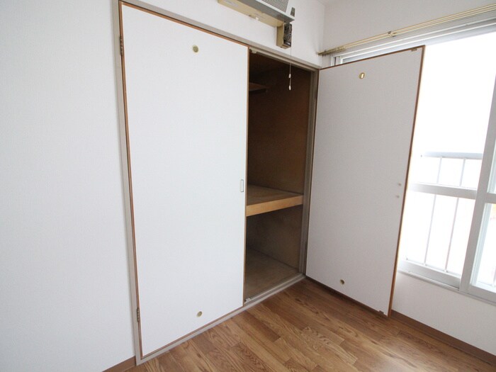 物件内観写真11　(収納)