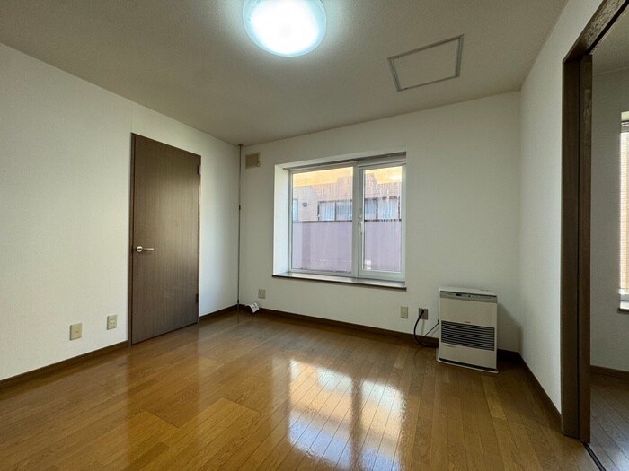 物件内観写真8　(居室)