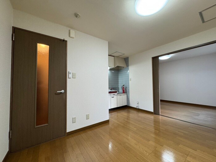 物件内観写真8　(居室)