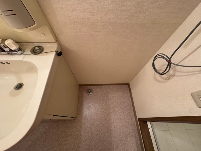 物件内観写真14　(洗濯機置場)