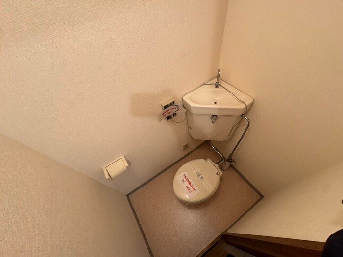 物件内観写真16　(トイレ)