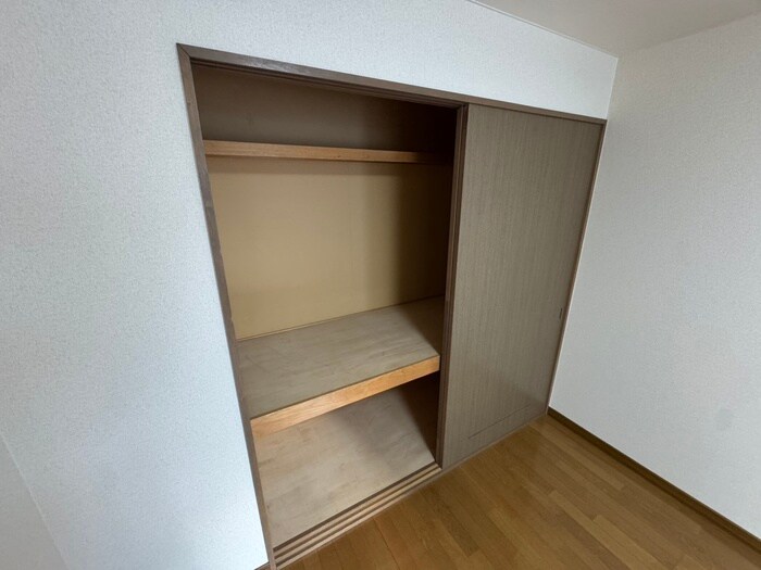 物件内観写真18　(収納)