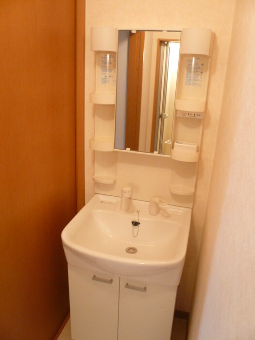 物件内観写真8　(収納)