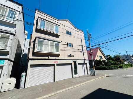 アポ西町外観写真