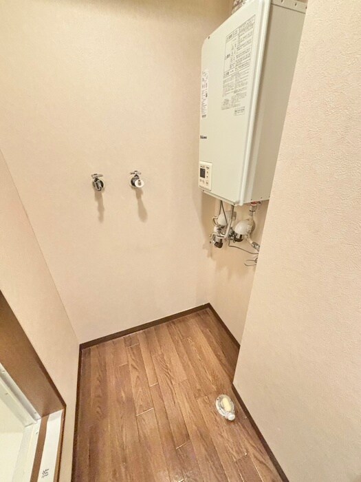 物件内観写真21　(洗濯機置場)