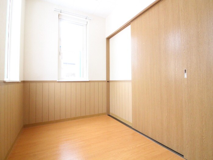 物件内観写真10　(居室)