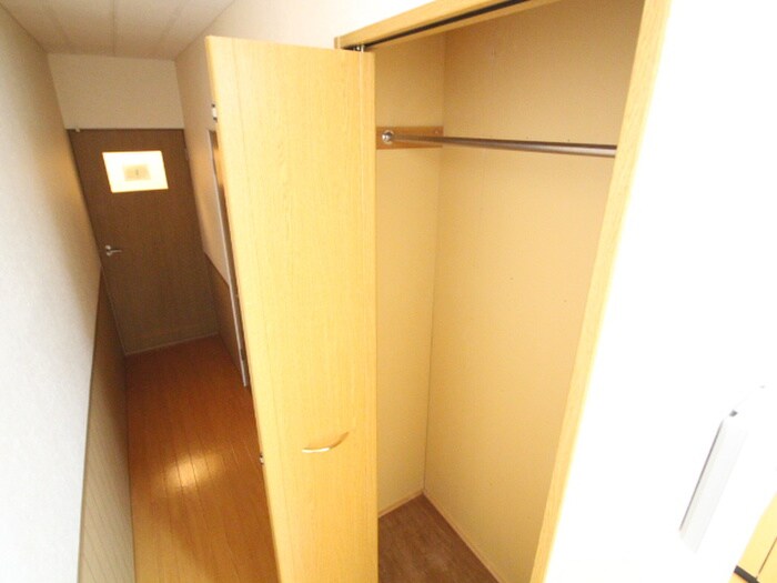 物件内観写真11　(収納)