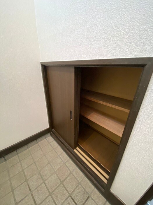物件内観写真15　(靴箱)