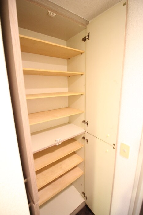 物件内観写真18　(靴箱)