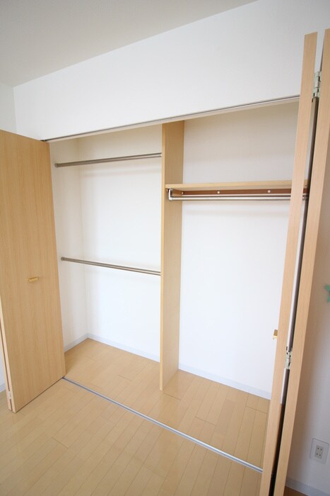 物件内観写真12　(収納)