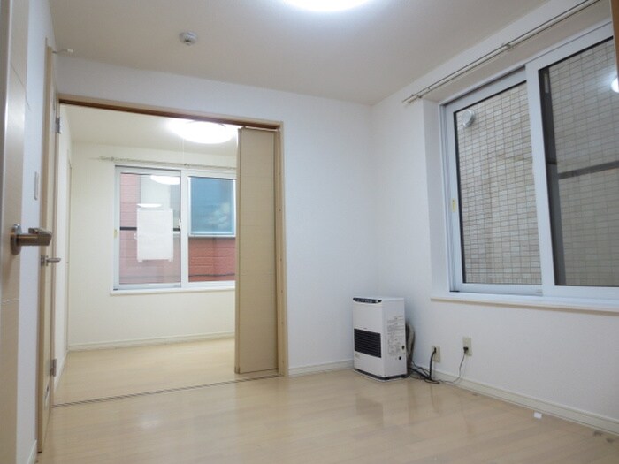 物件内観写真10　(居室)