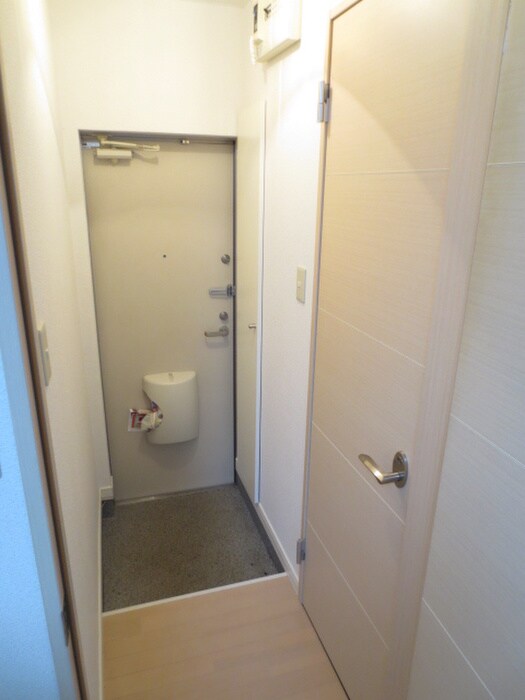 物件内観写真15　(玄関)