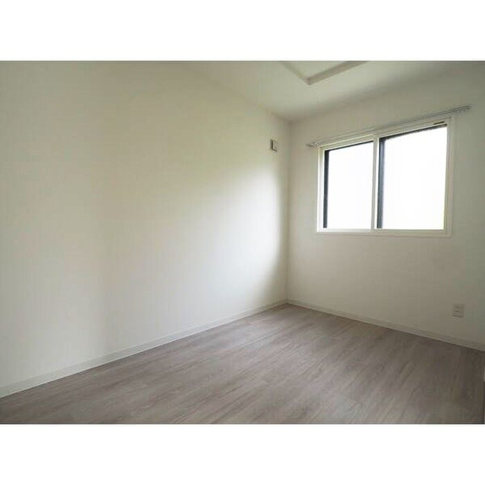 物件内観写真3　(居室)