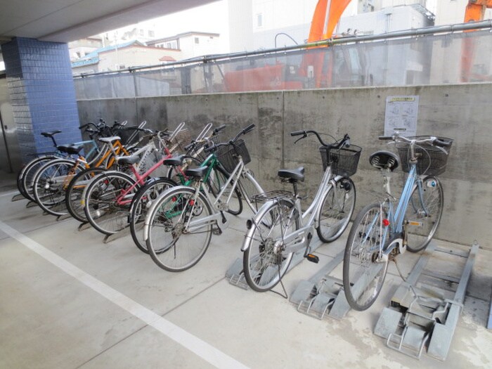 物件外観写真3　(駐輪場)