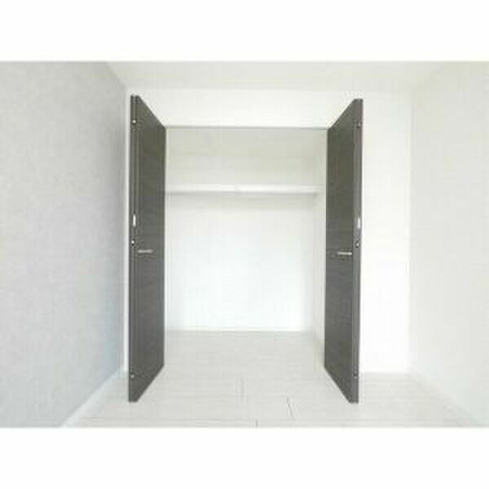 物件内観写真16　(収納)