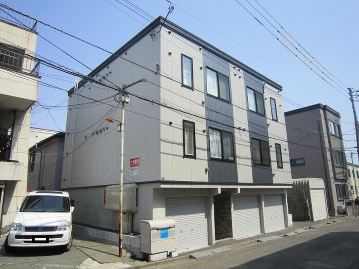 物件外観写真2　(外観写真)