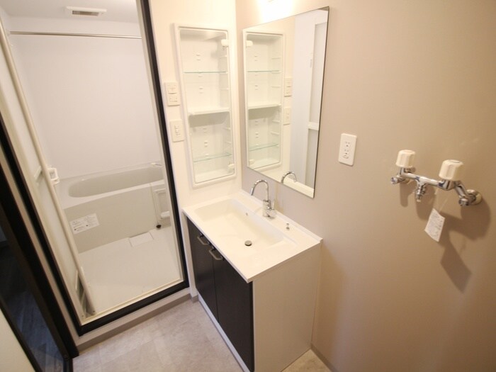 物件内観写真13　(洗面)