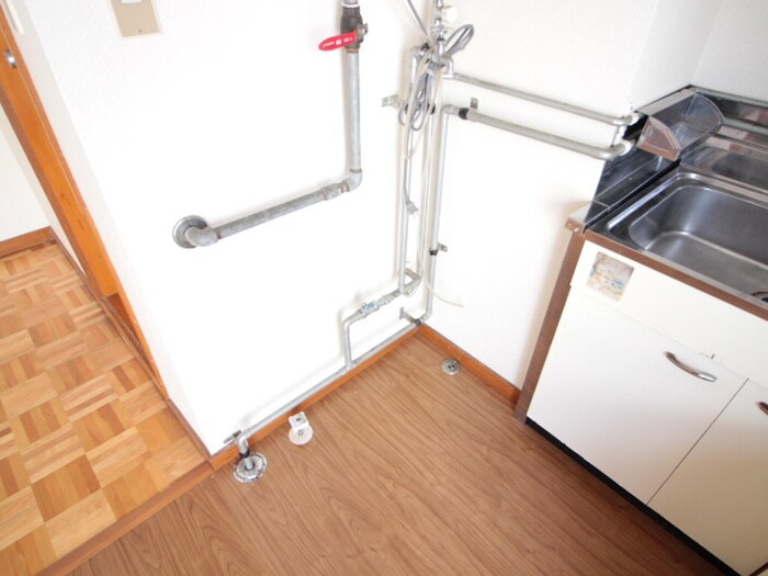 物件内観写真10　(洗濯機置場)