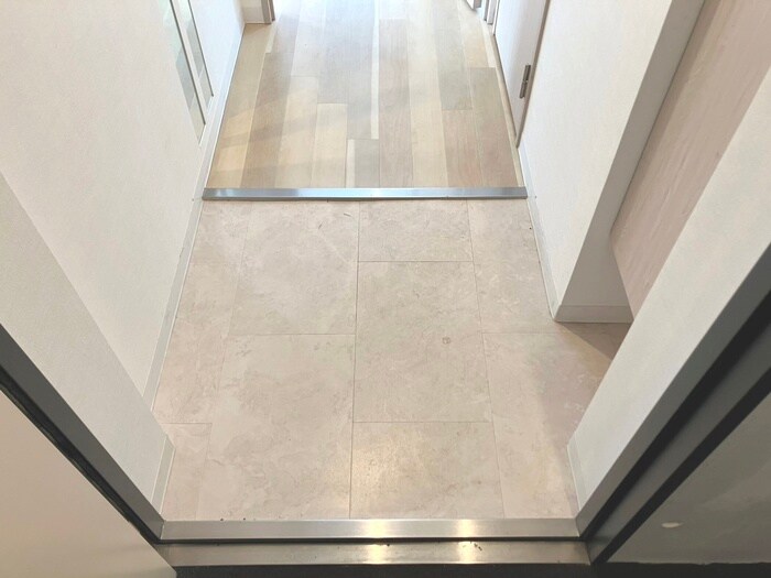 物件内観写真19　(玄関)