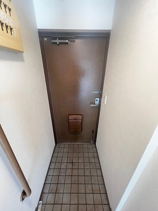 物件内観写真14　(玄関)