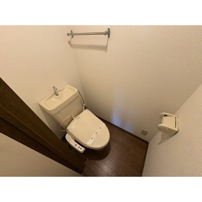 物件内観写真15　(トイレ)