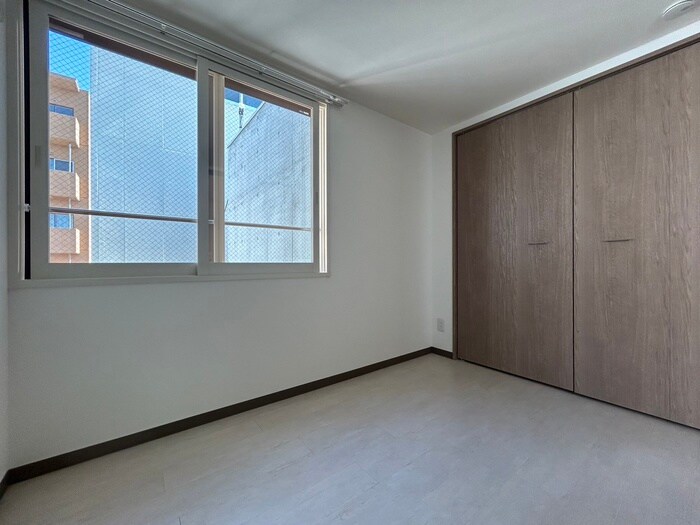 物件内観写真4　(居室)