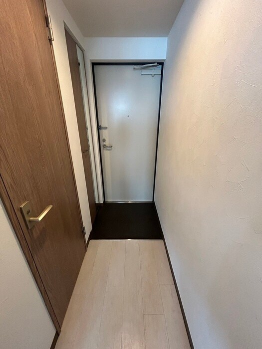 物件内観写真11　(玄関)