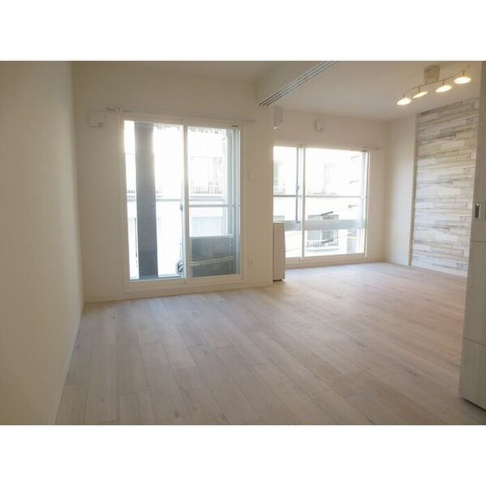 物件内観写真4　(居室)