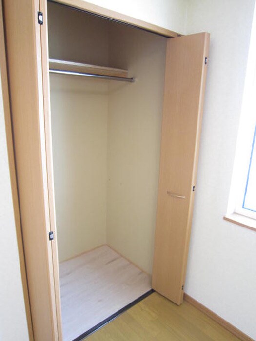 物件内観写真11　(収納)