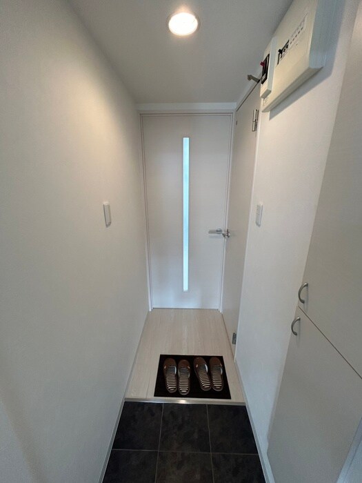 物件内観写真16　(玄関)