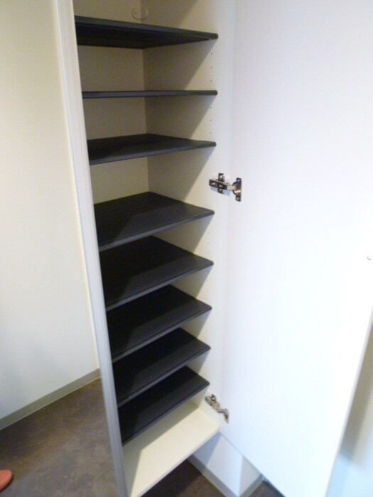 物件内観写真15　(靴箱)