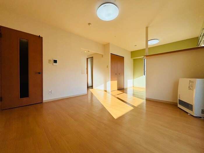 物件内観写真7　(居室)