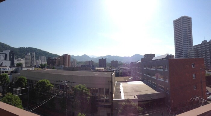 物件内観写真11　(室内からの展望)