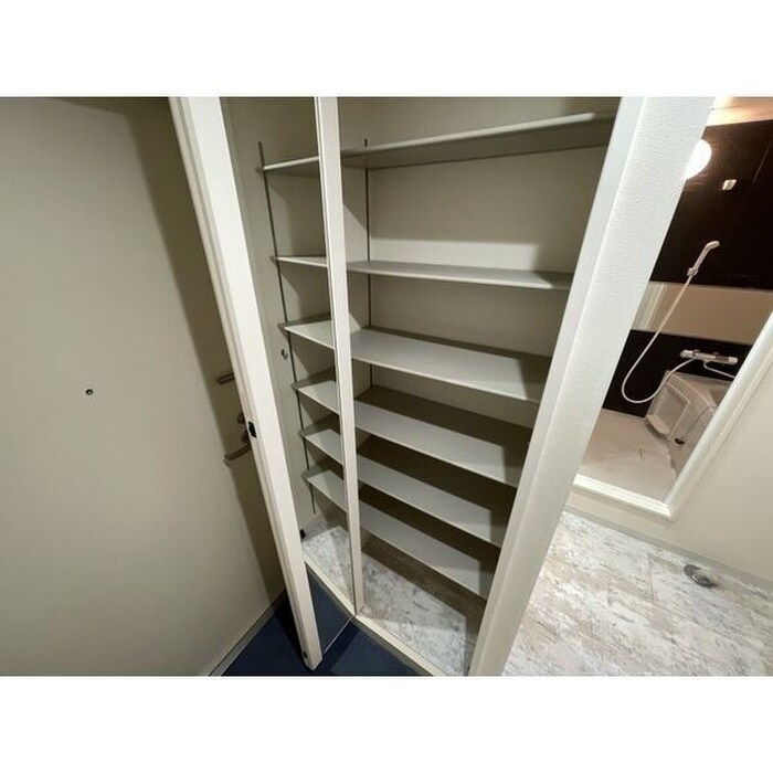 物件内観写真13　(収納)